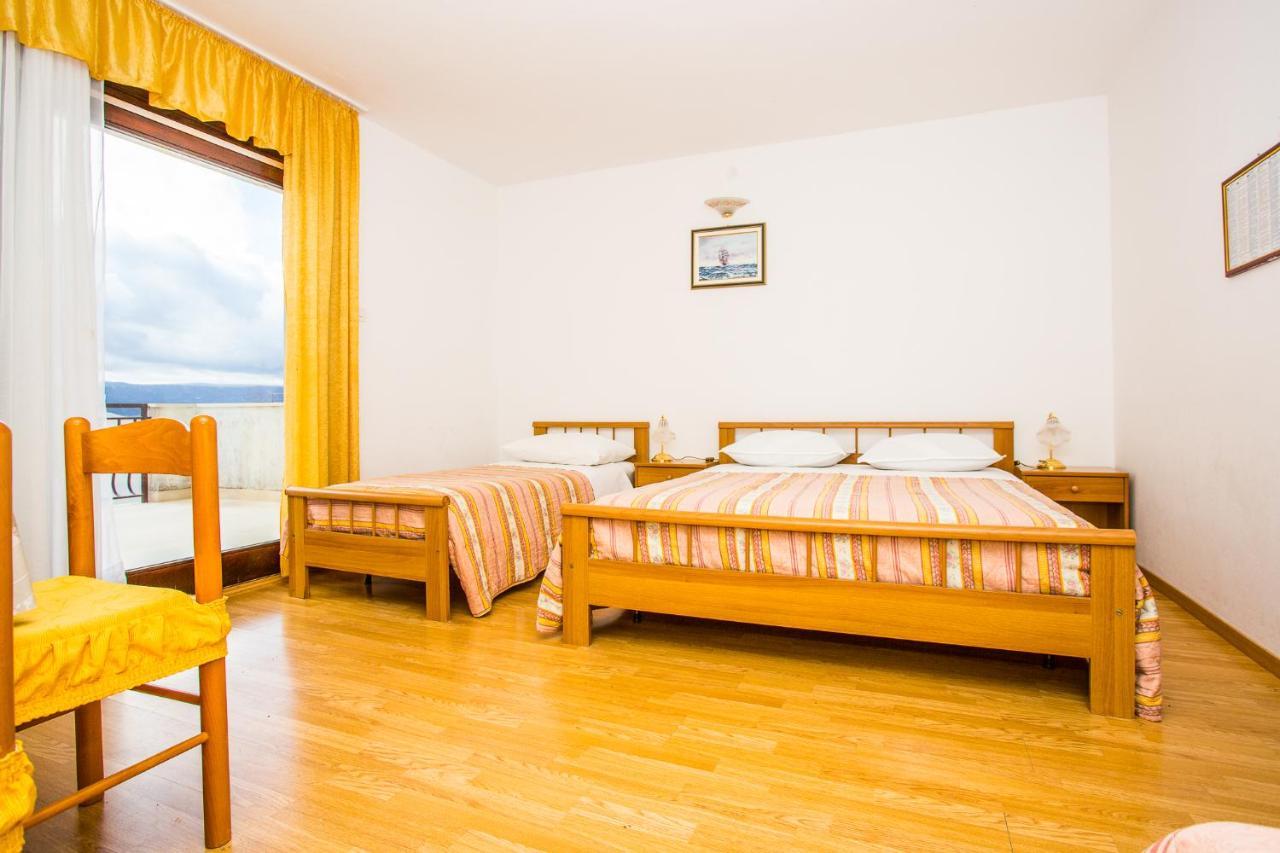 Apartmani Pava Omis Bagian luar foto